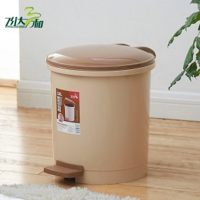 G1480 脚踏垃圾桶（10L）/G1490 中号脚踏卫生桶（5.5L）